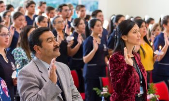 Carrera de Enfermería Inviste a Alumnos de Segundo Año