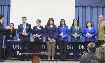 Facultad de Educación y Ciencias Sociales Realiza Solemne Ceremonia de Práctica Profesional