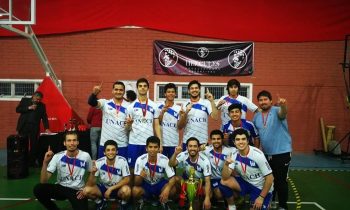 Equipo de la Universidad Adventista gana torneo de Vóleibol