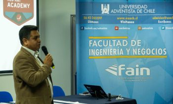 La Facultad de Ingeniería y Negocios (FAIN) realizó el lanzamiento de la plataforma Slang