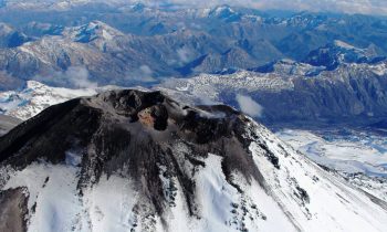 Estudiantes de Pedagogía en Historia y Geografía reciben capacitación sobre volcanes de la Región de Ñuble