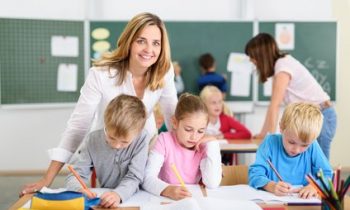 Carrera de Pedagogía en Lengua Castellana y Comunicación realiza Encuentro Virtual de Egresados