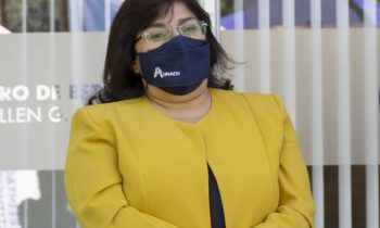 Vicerrectora Académica de la Unach habla sobre el proceso de Admisión y Traslado.