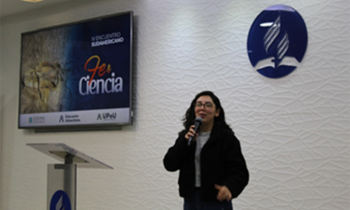 Alumna de la carrera de Pedagogía en Biología y Ciencias Naturales participó en Encuentro Sudamericano de Fe y Ciencia