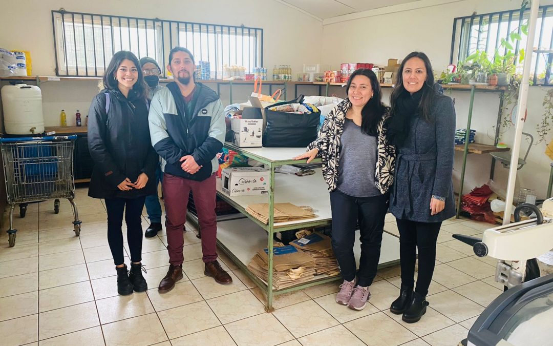 Entrega de alimentos a Residencia Villa Nuevo Caminar de Mejor Niñez