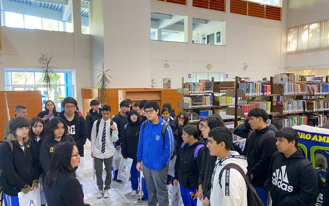 Pedagogía en Historia y Geografía colabora con el Darío Salas en formación disciplinar de sus estudiantes