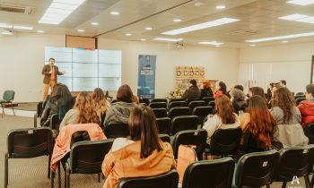 Socializan estrategias de enseñanza para mejorar comprensión lectora en Seminario de Trabajo Colaborativo