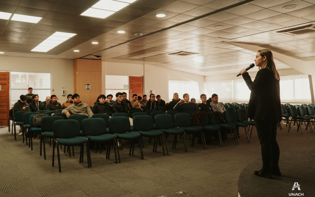 Charla informativa sobre Política Integral contra el acoso sexual, violencia y discriminación de género para la Facultad de Teología