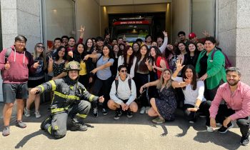 Estudiantes de Pedagogía en Educación General Básica exploran el patrimonio cultural e histórico de Chillán en una salida pedagógica
