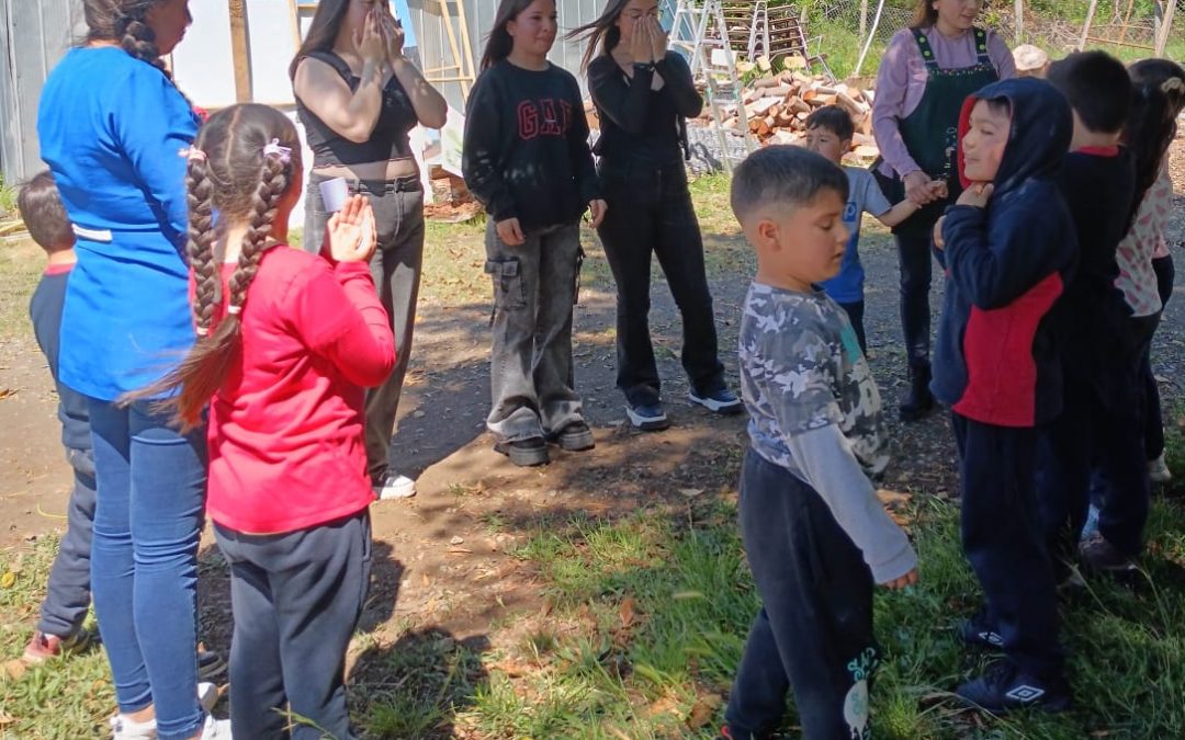 Estudiantes del Complementario de Lengua de Señas Promueven Inclusión en Escuela Rural de Tanilvoro