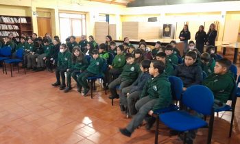Ñiquén y la UNACH celebran el Día del Libro con taller de lectura para escolares