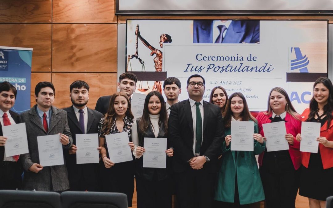 Estudiantes de Derecho reciben el Ius Postulandi en la UNACH