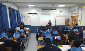 Innovadora investigación de estudiantes de Pedagogía en Chillán explora el impacto de la Realidad Aumentada en la lectura escolar