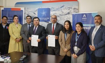 UNACH firma convenio con el Registro Civil para fortalecer formación práctica de estudiantes de Derecho