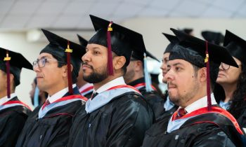 Tres ceremonias, una promesa: la Universidad Adventista de Chile despide a sus nuevos profesionales