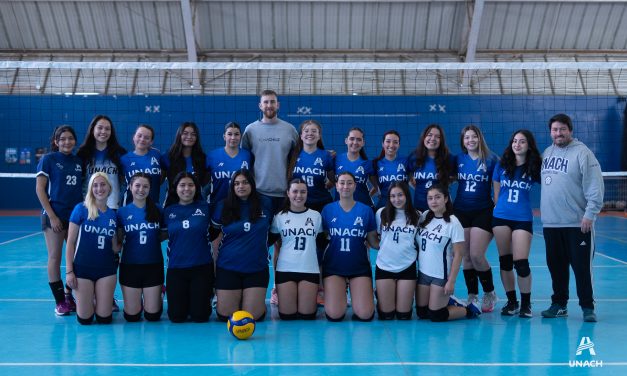 UNACH fortalece la formación integral de sus estudiantes con clínica de voleibol junto a Dusan Bonacic