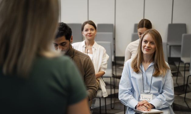 Prácticas profesionales que transforman: estudiantes de Psicología desarrollan proyectos de innovación en salud laboral 
