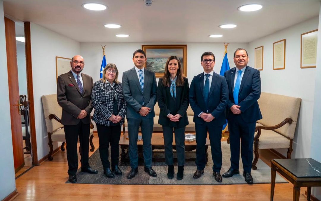 Ministra de Educación de Chile sostiene encuentro con Universidad Adventista de Chile