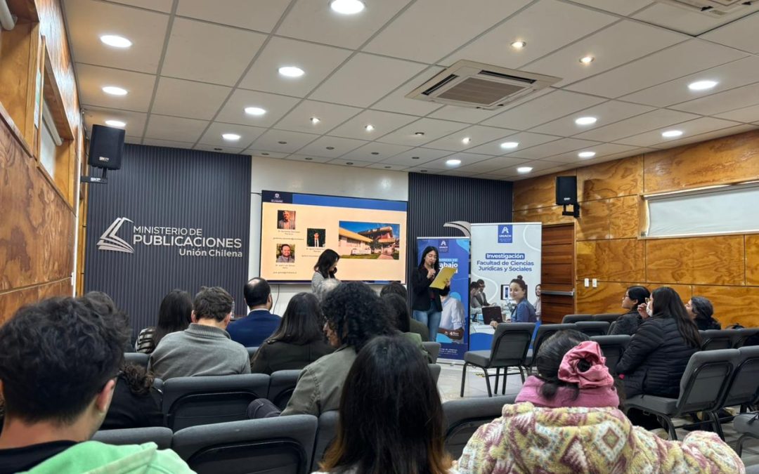 Carrera de Trabajo Social fortalece competencias investigativas en seminario junto a la Universidad de La Frontera