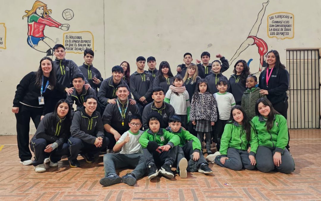 Folclor, educación física y aprendizaje activo: Pedagogía en Educación Física se encuentra con el Colegio Betania