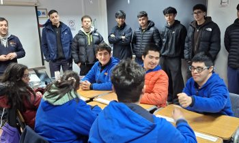 Estudiantes de Pedagogía en Educación Física visitan CEI Los Naranjos para diseñar juegos inclusivos 